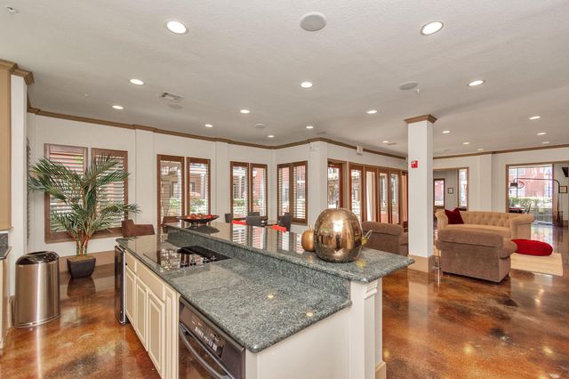 2400 Mccue Road 333, Houston, TX 77056