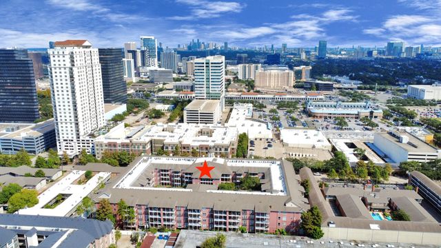 2400 Mccue Road 333, Houston, TX 77056