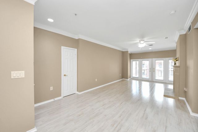 2400 Mccue Road 333, Houston, TX 77056