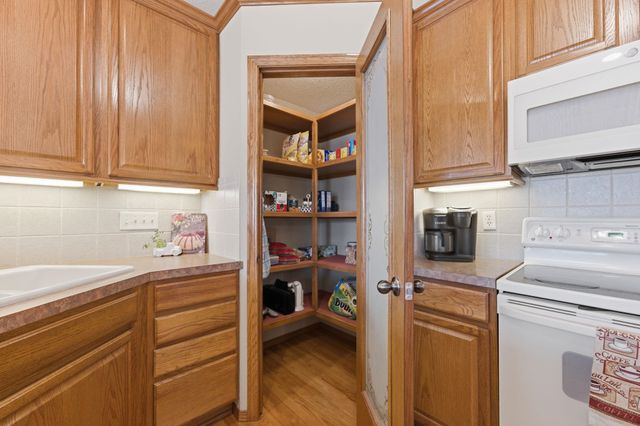 3215 N Tee Time, Wichita, KS 67205