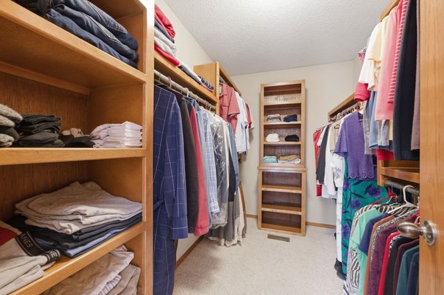 3215 N Tee Time, Wichita, KS 67205