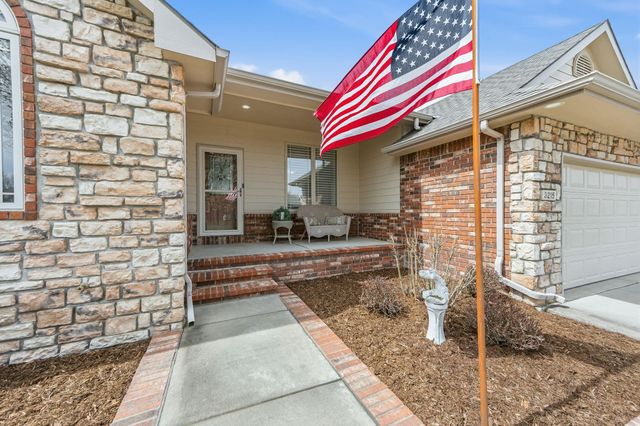 3215 N Tee Time, Wichita, KS 67205