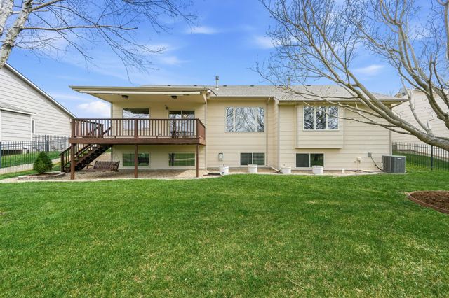 3215 N Tee Time, Wichita, KS 67205