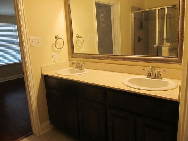4024 Eric Drive, Heartland, TX 75126