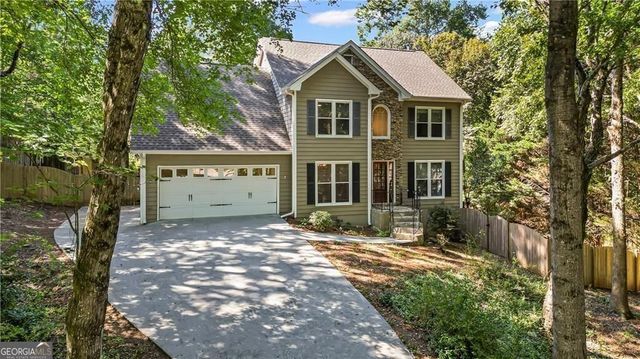6732 Willowbrook Trail, Flowery Branch, GA 30542