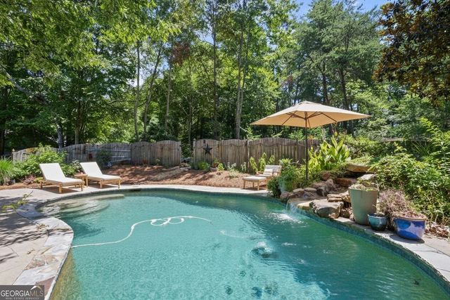 6732 Willowbrook Trail, Flowery Branch, GA 30542