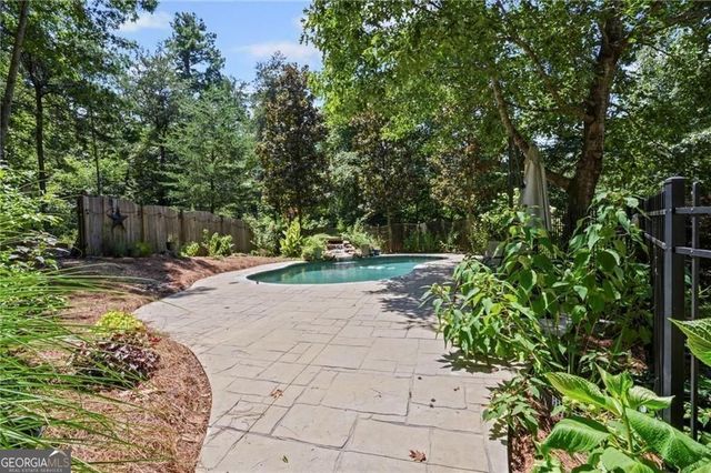 6732 Willowbrook Trail, Flowery Branch, GA 30542