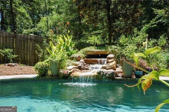 6732 Willowbrook Trail, Flowery Branch, GA 30542