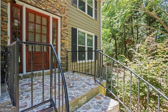 6732 Willowbrook Trail, Flowery Branch, GA 30542