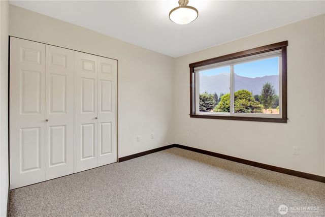 38324 State Route 530 NE, Arlington, WA 98223