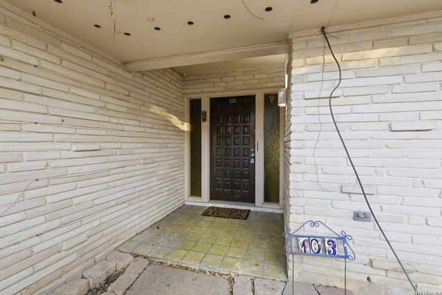 103 castleoaks, Castle Hills, TX 78213