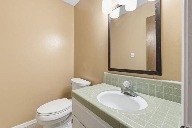 103 castleoaks, Castle Hills, TX 78213