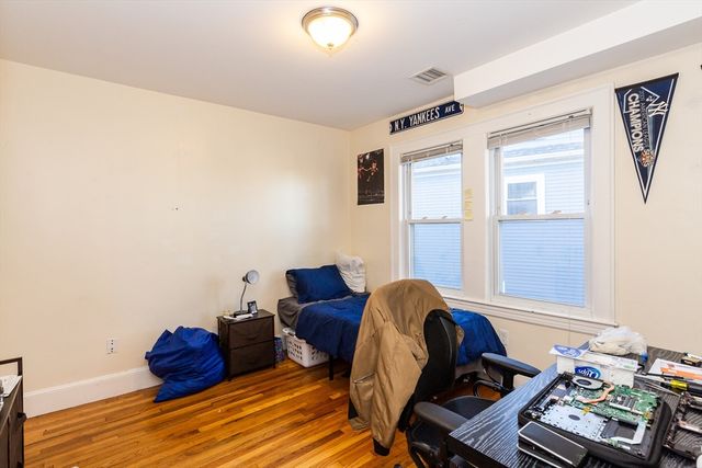 186 Calumet St 186, Boston, MA 02120