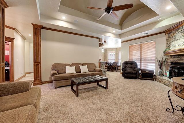 2812 Mirage Street, Yukon, OK 73099