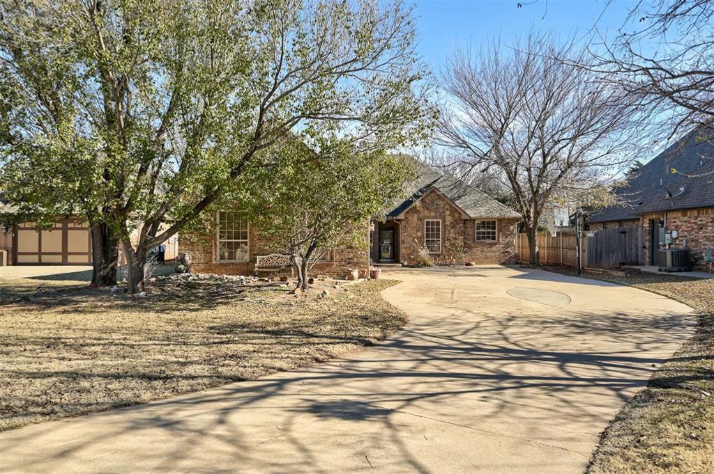 2812 Mirage Street, Yukon, OK 73099