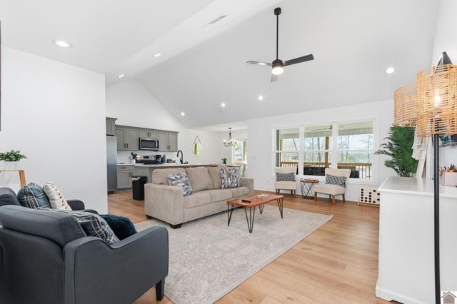 166 Chancey Drive, Murray, KY 42071