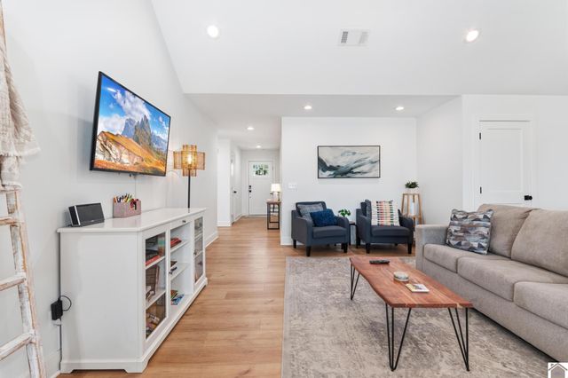 166 Chancey Drive, Murray, KY 42071