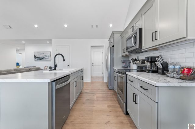 166 Chancey Drive, Murray, KY 42071