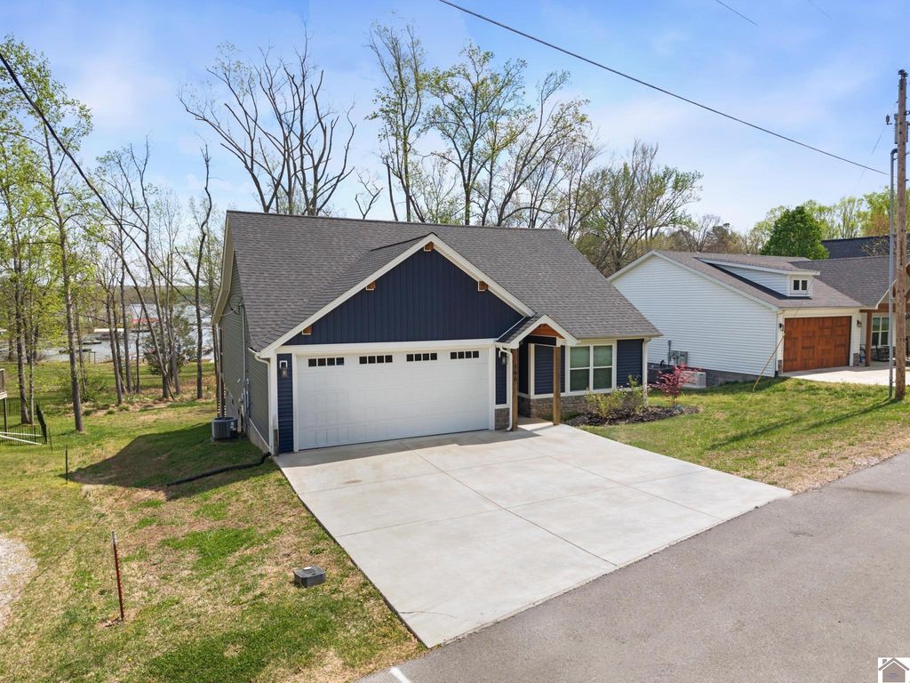 166 Chancey Drive, Murray, KY 42071