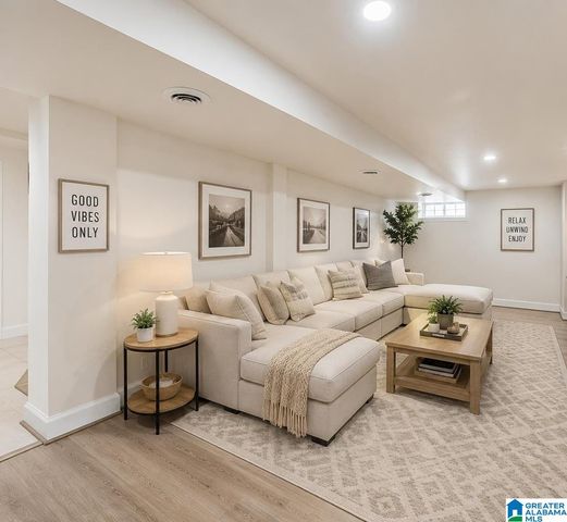 949 44TH STREET, Birmingham, AL 35208
