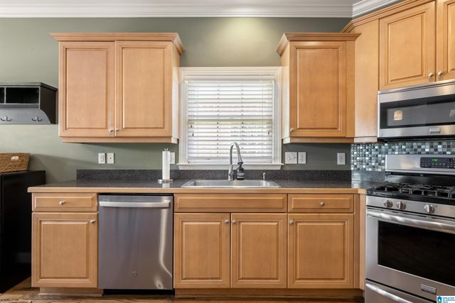 116 GREYSTONE GLEN DRIVE, Hoover, AL 35242