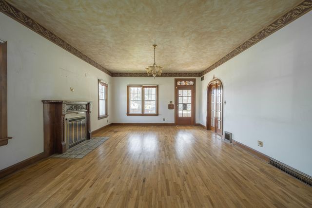 400 S Jefferson Street, Neosho, MO 64850