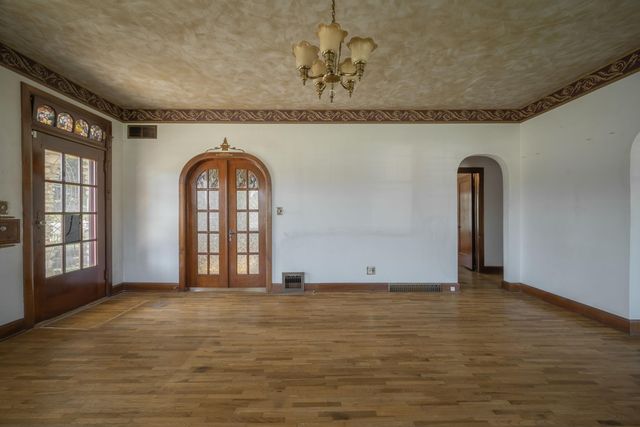 400 S Jefferson Street, Neosho, MO 64850