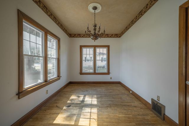 400 S Jefferson Street, Neosho, MO 64850