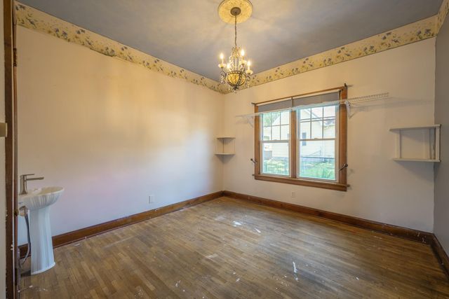 400 S Jefferson Street, Neosho, MO 64850