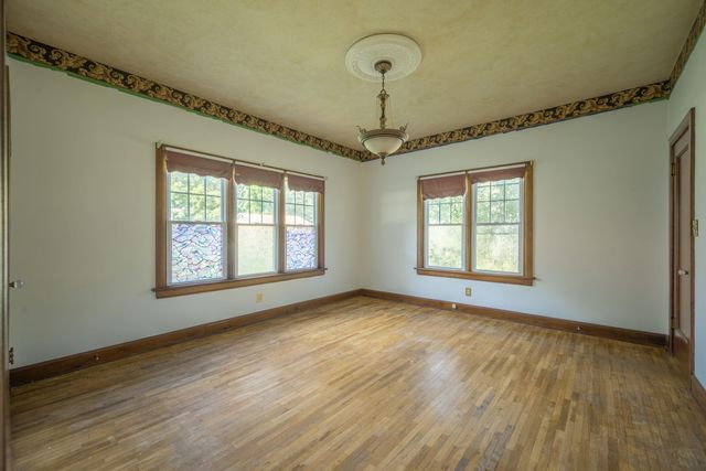 400 S Jefferson Street, Neosho, MO 64850