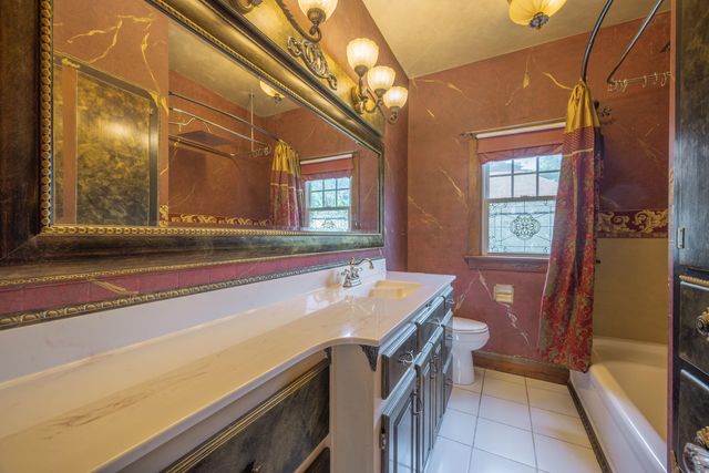 400 S Jefferson Street, Neosho, MO 64850