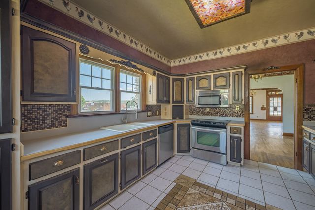 400 S Jefferson Street, Neosho, MO 64850