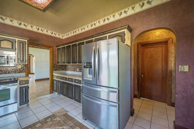 400 S Jefferson Street, Neosho, MO 64850