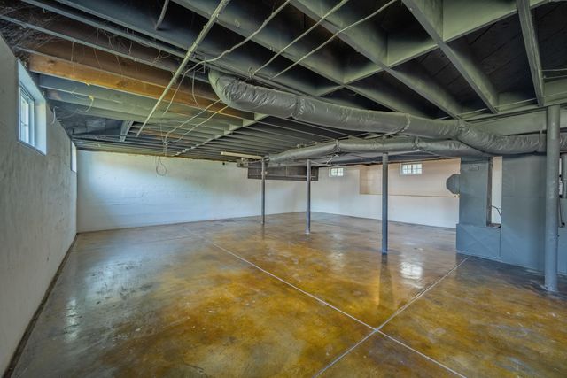 400 S Jefferson Street, Neosho, MO 64850