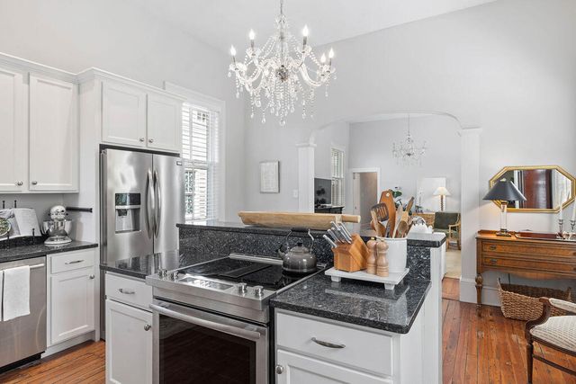 35 Montagu Street B, Charleston, SC 29401