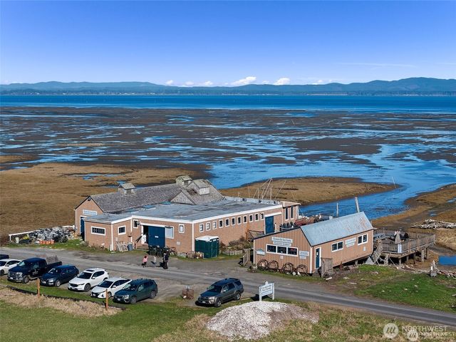 3212 Oysterville Road, Oysterville, WA 98641