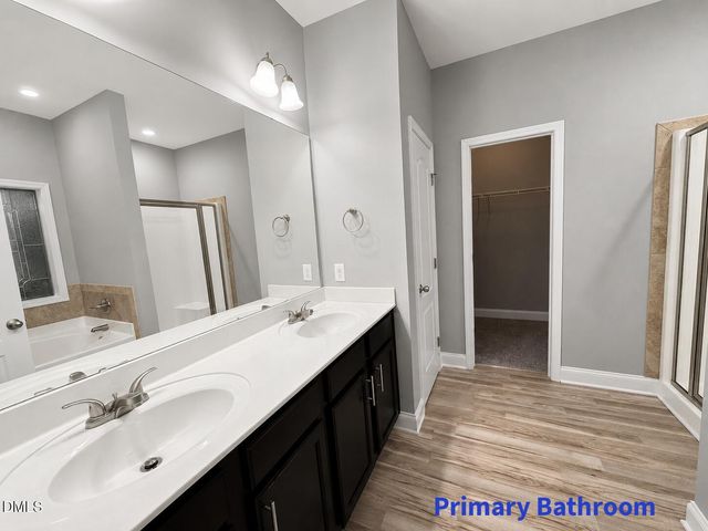 87 Coopers Creek Avenue, Spring Lake, NC 28390
