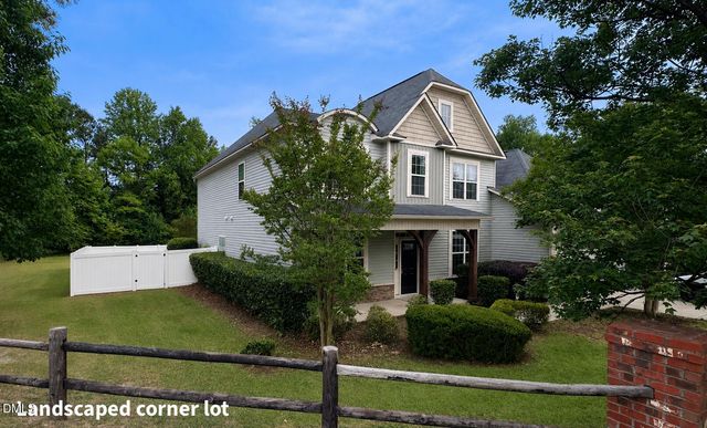 87 Coopers Creek Avenue, Spring Lake, NC 28390