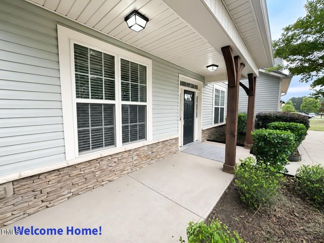 87 Coopers Creek Avenue, Spring Lake, NC 28390