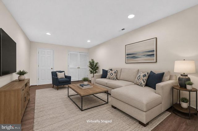 46183 CECIL TER, Sterling, VA 20165
