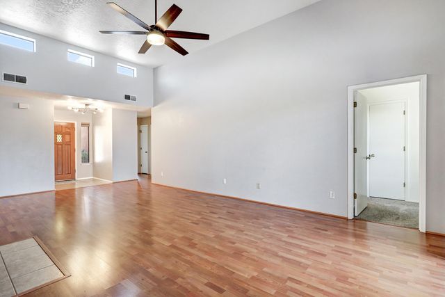 13918 Lima Place NE, Albuquerque, NM 87123