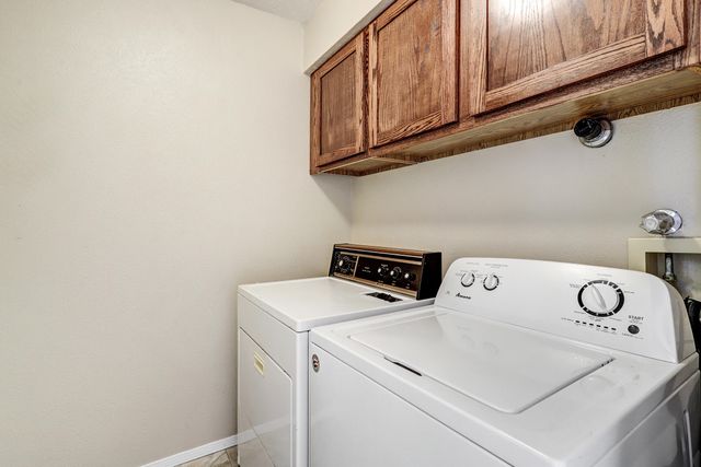 13918 Lima Place NE, Albuquerque, NM 87123