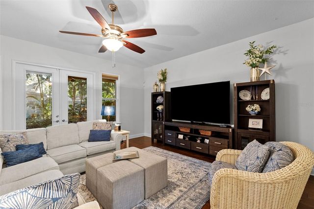 1504 S OBRAPIA STREET, Tampa, FL 33629