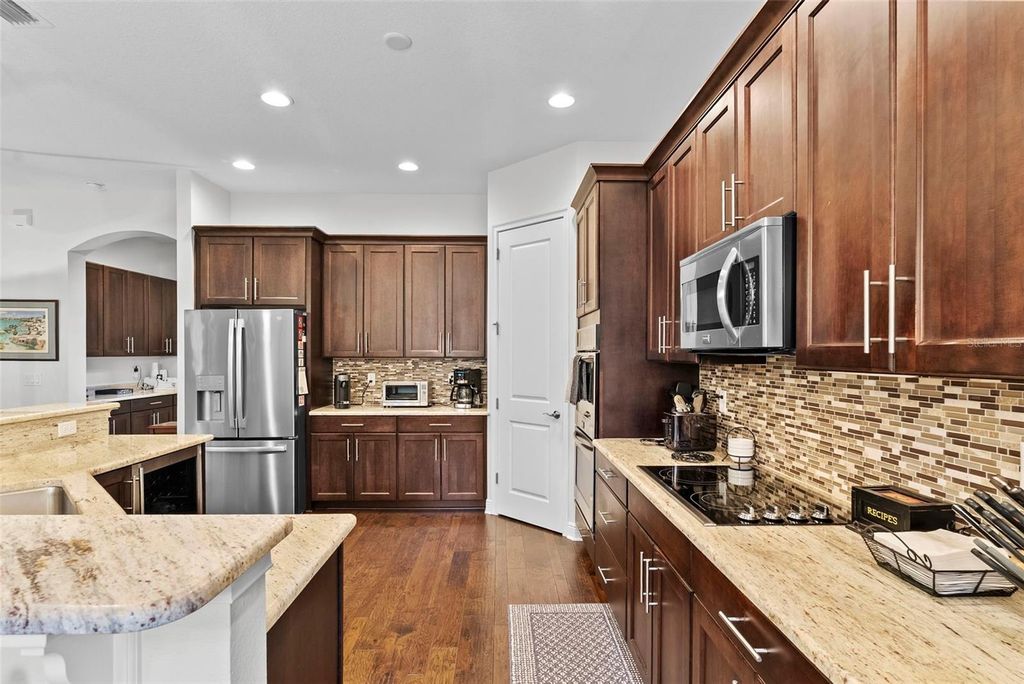 Image 16 of property listing at 1504 S OBRAPIA STREET, Tampa, FL 33629