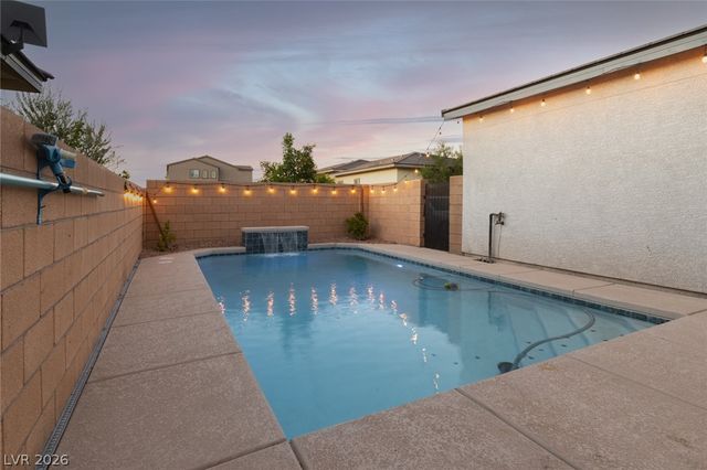 920 East Sunset Road, Henderson, NV 89011