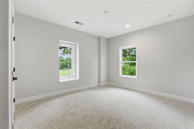 4113 W 67th Street, Prairie Village, KS 66208