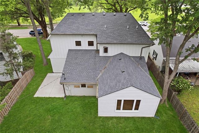 4113 W 67th Street, Prairie Village, KS 66208