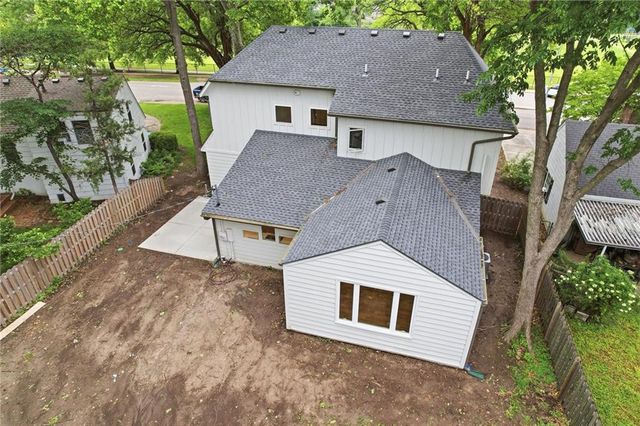 4113 W 67th Street, Prairie Village, KS 66208