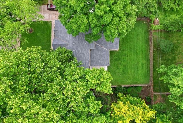 4113 W 67th Street, Prairie Village, KS 66208