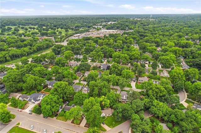 4113 W 67th Street, Prairie Village, KS 66208
